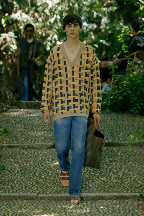 10 outfits de FENDI cortesia FENDI -10