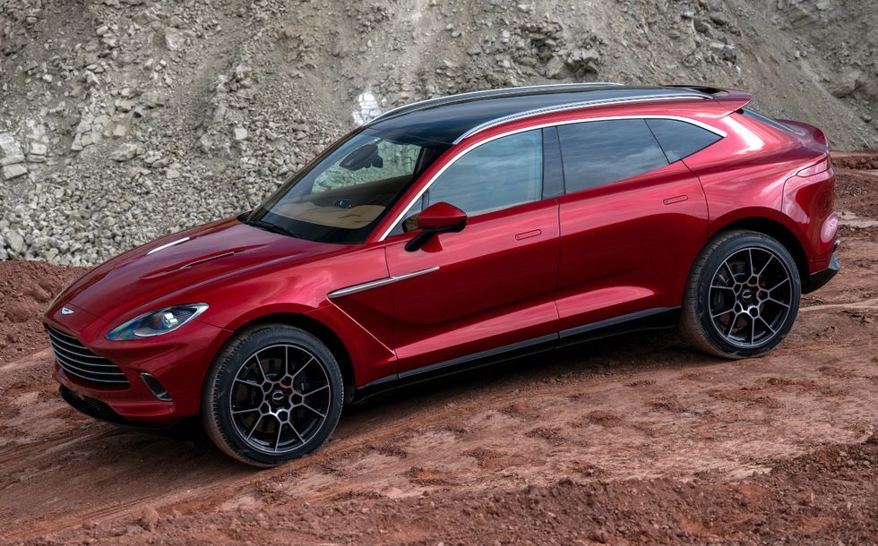 2020-aston-martin-dbx-reveal Foto Aston Martin