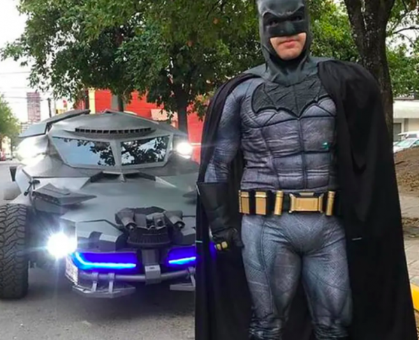 Batman patrulla calles coronavirus Foto: mexiconewsdaily