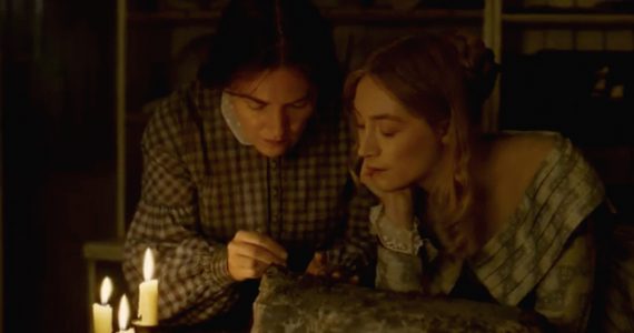ammnonite película erótica Kate Winslet Saoirse Ronan