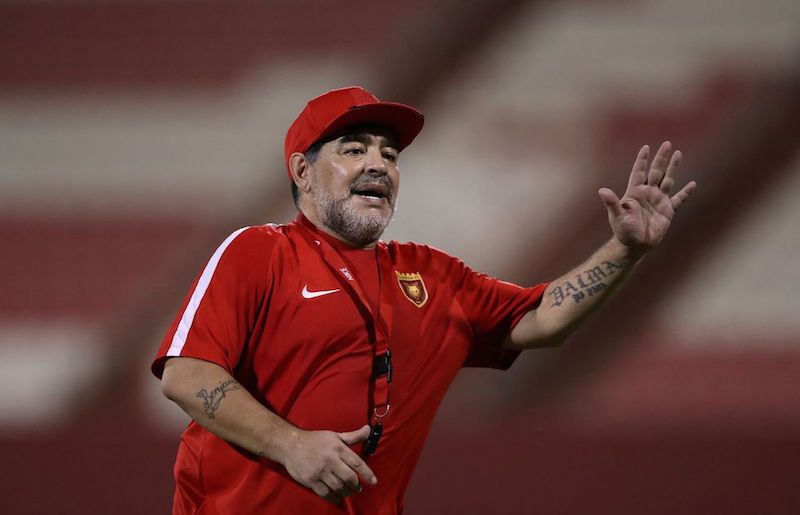 Muere Maradona entrenador