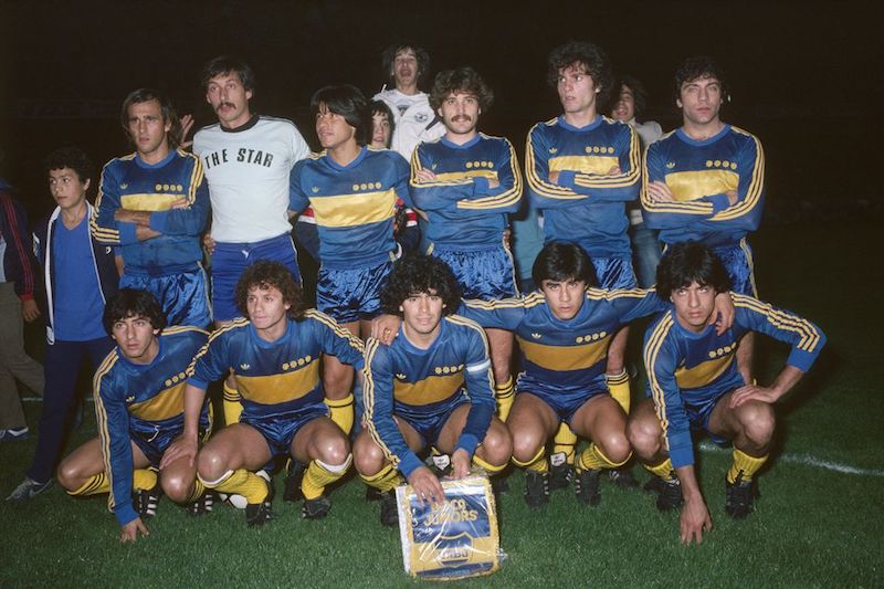 Muere Maradona pelusa