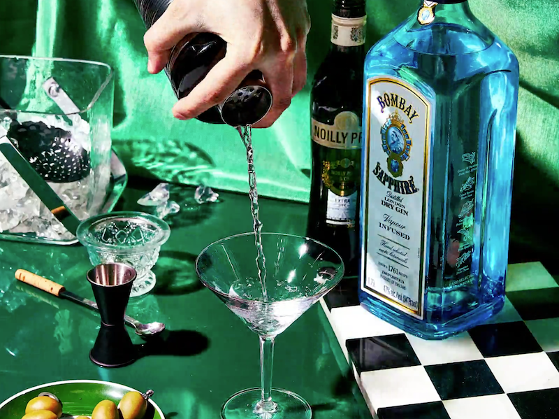 Cómo preparar un martini con ginebra stirred