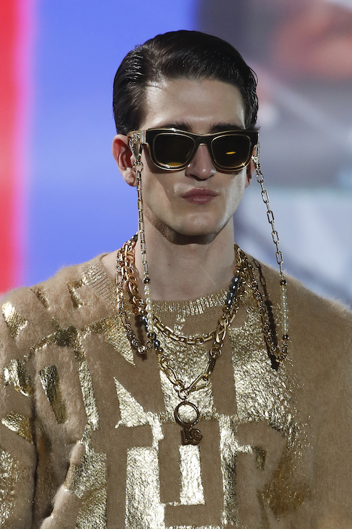 Dolce and Gabbana Otoño Invierno 2021 Dorado