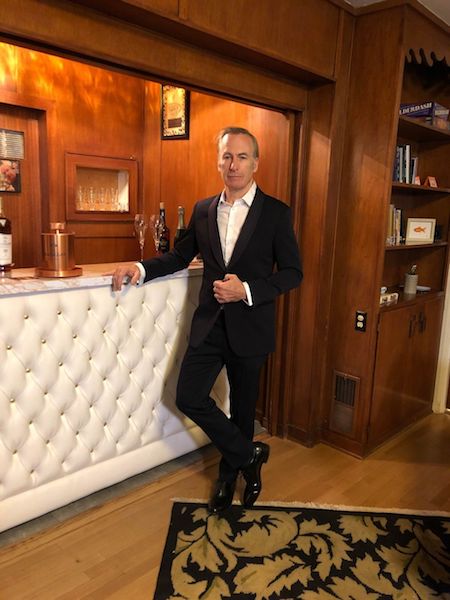 Golden Globes 2021 hombres mejor vestidos bOB odenkirk