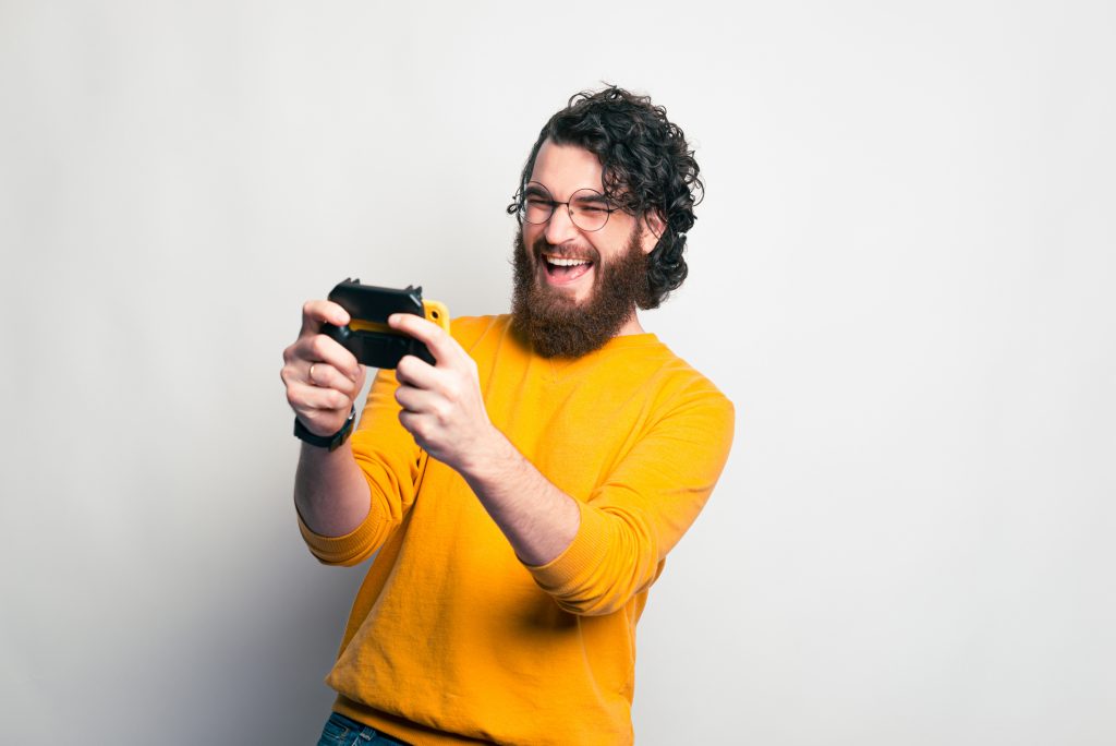 Cortes de cabello para hombres con pelo chino