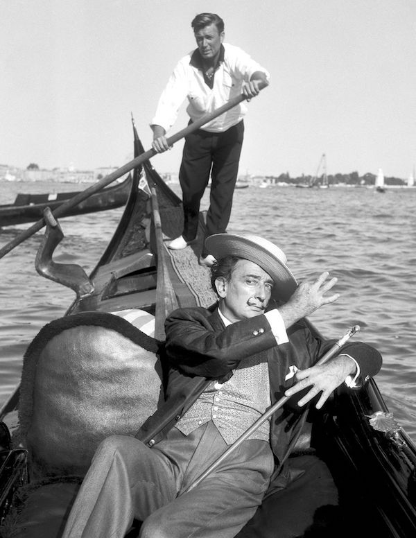 Salvador Dalí Fotos góndola