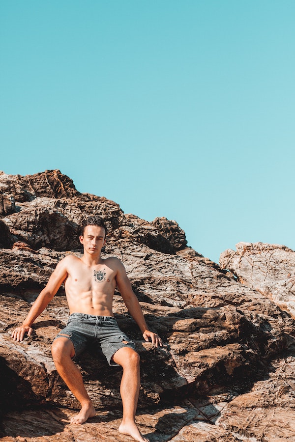 Hombre topless