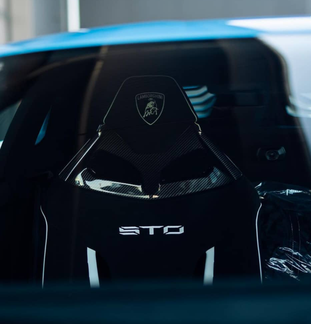 Lamborghini Huracán STO