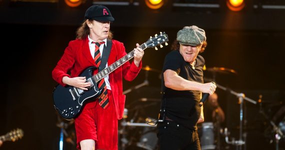 Angus Young y Brian Johnson, de AC/DC