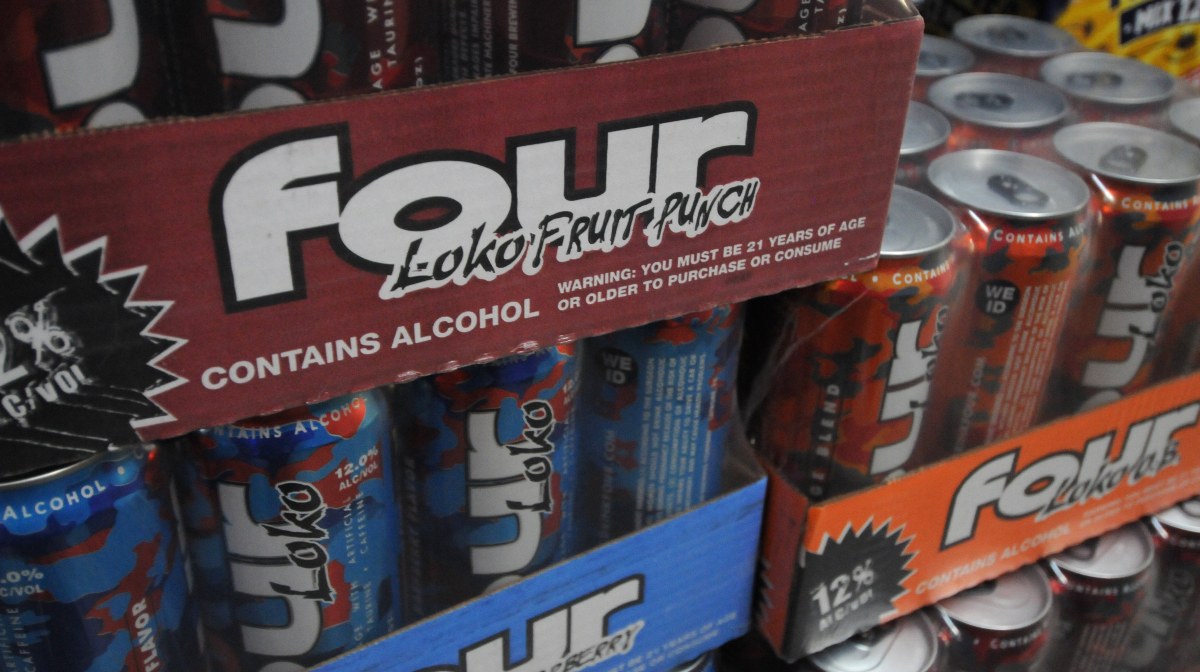 Four Loko: la 'peligrosa' bebida alcohólica prohibida en ciertas partes del mundo