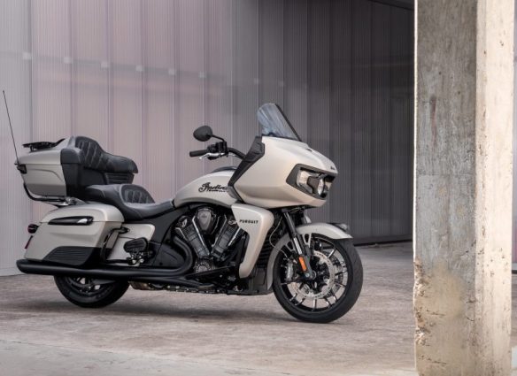 indian pursuit dark horse