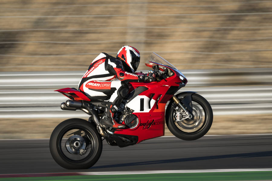 ducati panigale v4 r